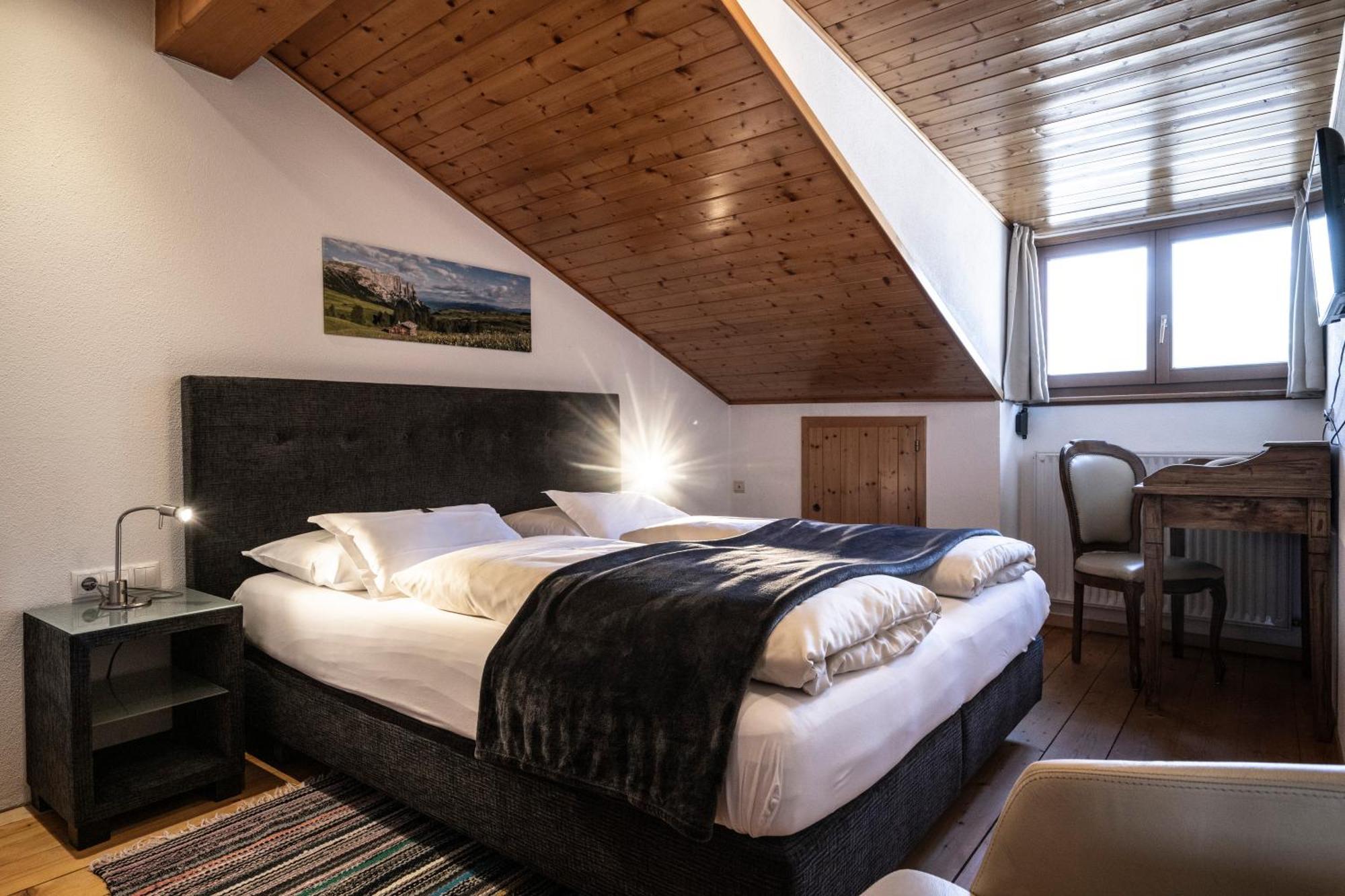 Hotel Zum Turm Castelrotto Eksteriør billede